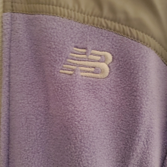 New Balance Fleece Lavender and Gray Sweater - Picture 2 of 5
